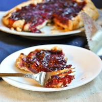 Permalink to: Rustic Amaretto Pluot Pie pluot-tart-thumb