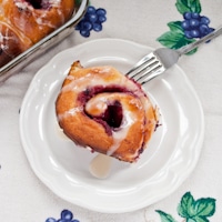 Permalink to: Lemon Berry Mascarpone Sweet Rolls lemon rolls thumb