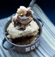 Permalink to: Slow Cooker Beef Burgundy Stew with Herb Dumplings beef-burgundy-stew-bite-2