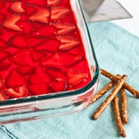 Permalink to: Strawberry Cream Cheese Pretzel Salad straw pretzel salad thumb
