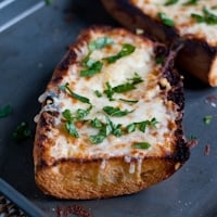 Permalink to: Easy Cheesy Homemade Garlic Bread garlic bread thumb