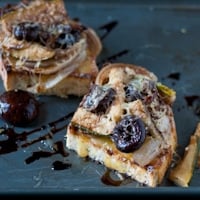 Permalink to: Balsamic Roasted Mushroom and Zucchini French Bread Pizzas roasted mushroom pizza thumb