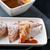 Permalink to: Wonton Apple Pies with Caramel Dipping Sauce wontonthumb
