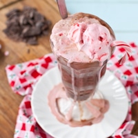 Permalink to: Spiked Hot Chocolate Peppermint Ice Cream Floats #SundaySupper hot chocolate float 200