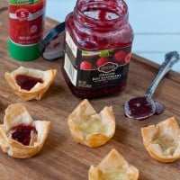 Permalink to: Raspberry Brie Phyllo Bites #GGHoliday2013 raspberry brie 1