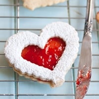 Permalink to: Strawberry Lemonade Valentine Linzer Cookies (Gluten Free) Strawberry Lemonade Linzer Cookies thumb