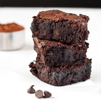 Permalink to: Easy One Pot Fudge Brownies easy-fudge-brownie-thumb