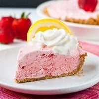 Permalink to: Frozen Strawberry Lemonade Pie #SundaySupper strawberry-lemonade-pie-thumb